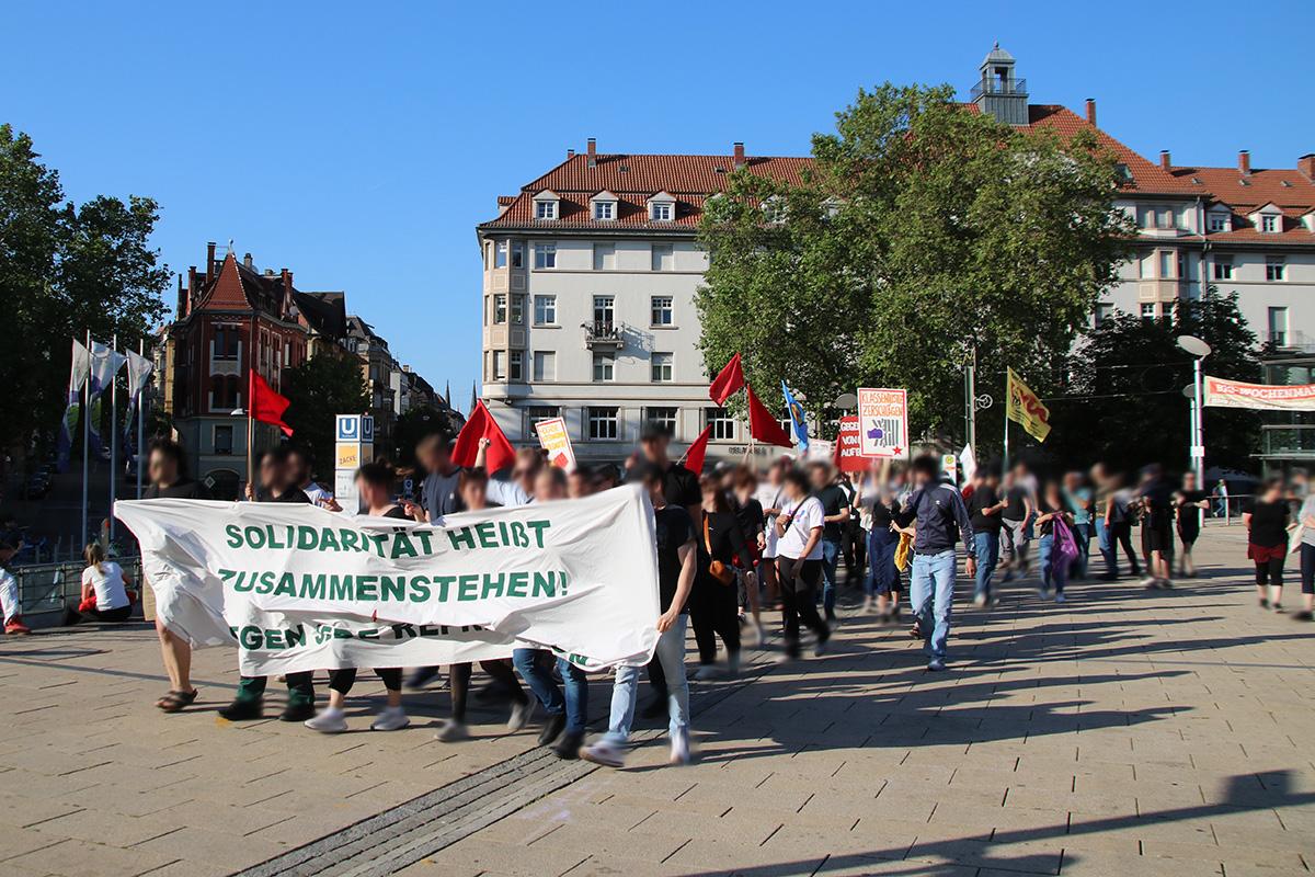 2023: Kundgebung und Spontandemo nach Hausdurchsuchung wegen 1. Mai in Stuttgart